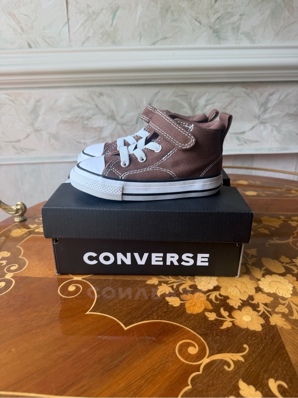 Converse Chuck Taylor All Star New in Box Size 7c Brown Toddler Shoes Sneakers